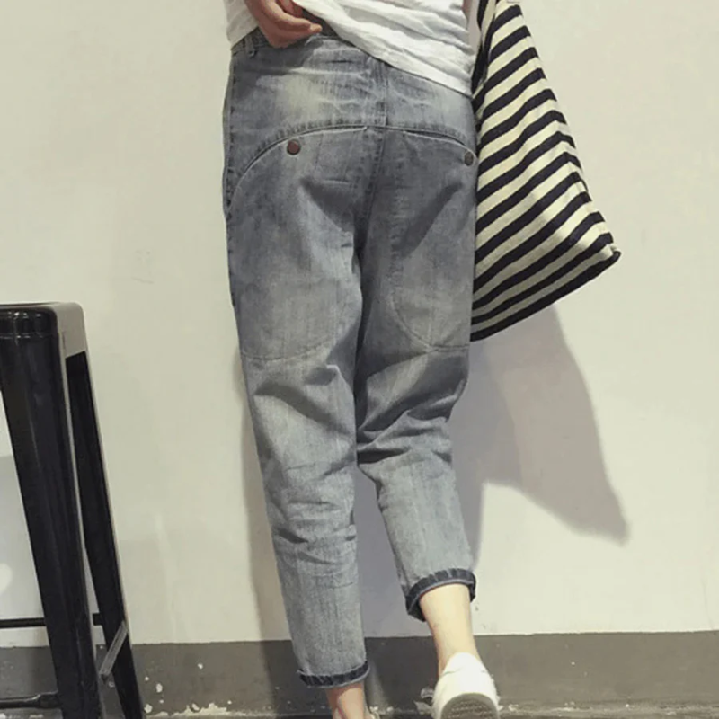 Baggy Jeans for Women – Light Wash Relaxed Fit Denim Trousers for Casual Style