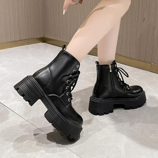 Women's Platform Boots Black – Stylish Chunky Heeled Footwear for Casual Wear