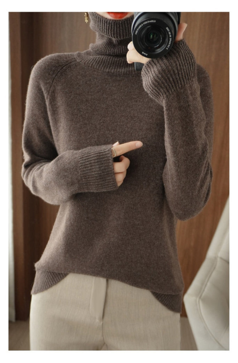 Women's Roll Neck Jumper Black – Warm Knit Sweater for Winter Fashion