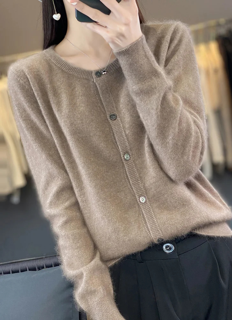 Women's Short Cardigan Beige – Lightweight Knit Sweater for Casual Wear